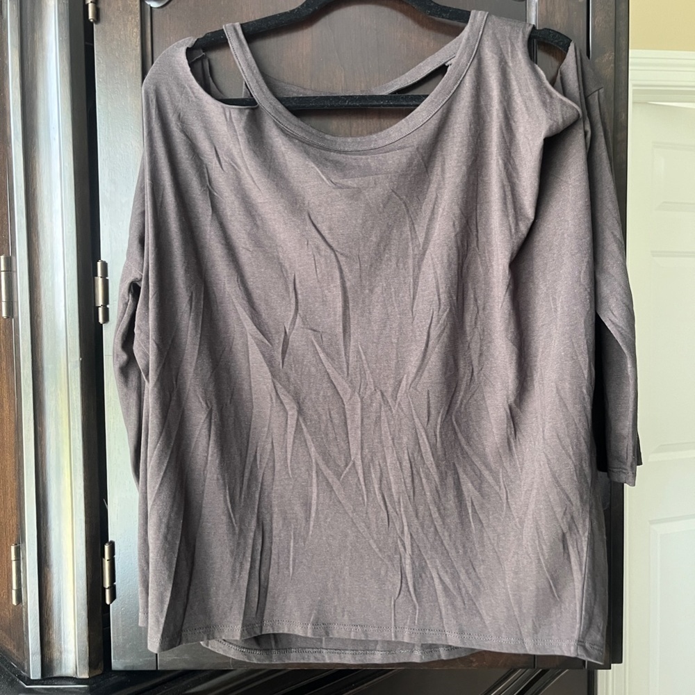 NWT Chaser L/S Deconstructed Cold Shoulder, Union Black, Medium